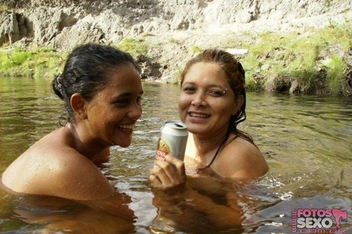 Novinhas safadas chupando as tetas da titia sapatona 15